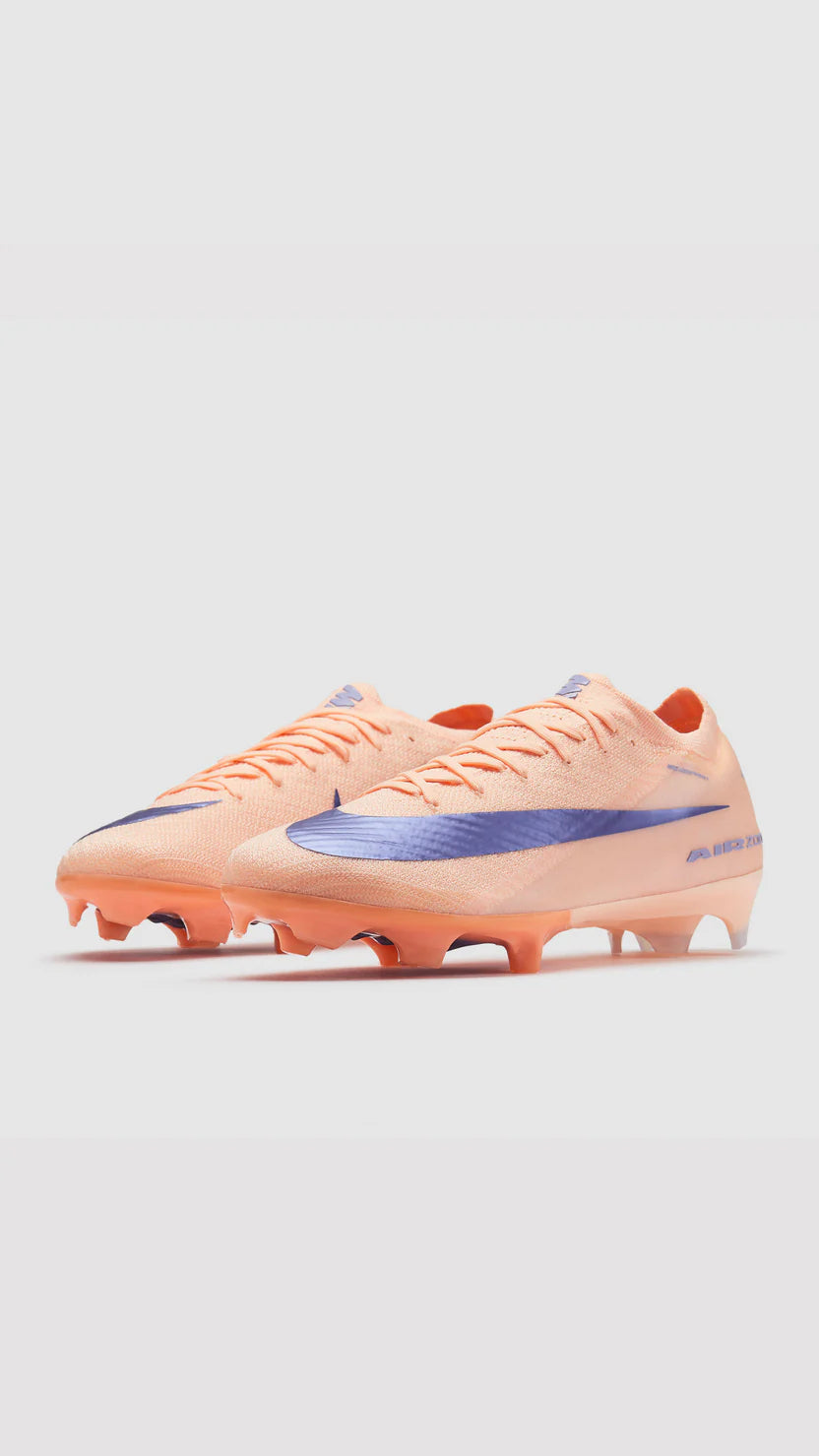 נעלי כדורגל MERCURIAL